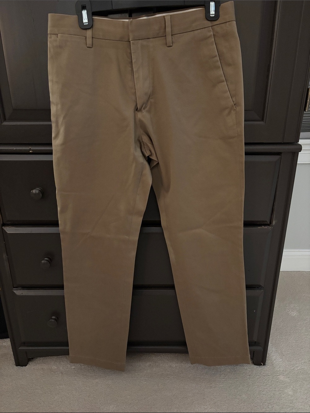 Banana Republic Aiden Slim Fit Chino
W: 30
L: 30
Color: Khaki